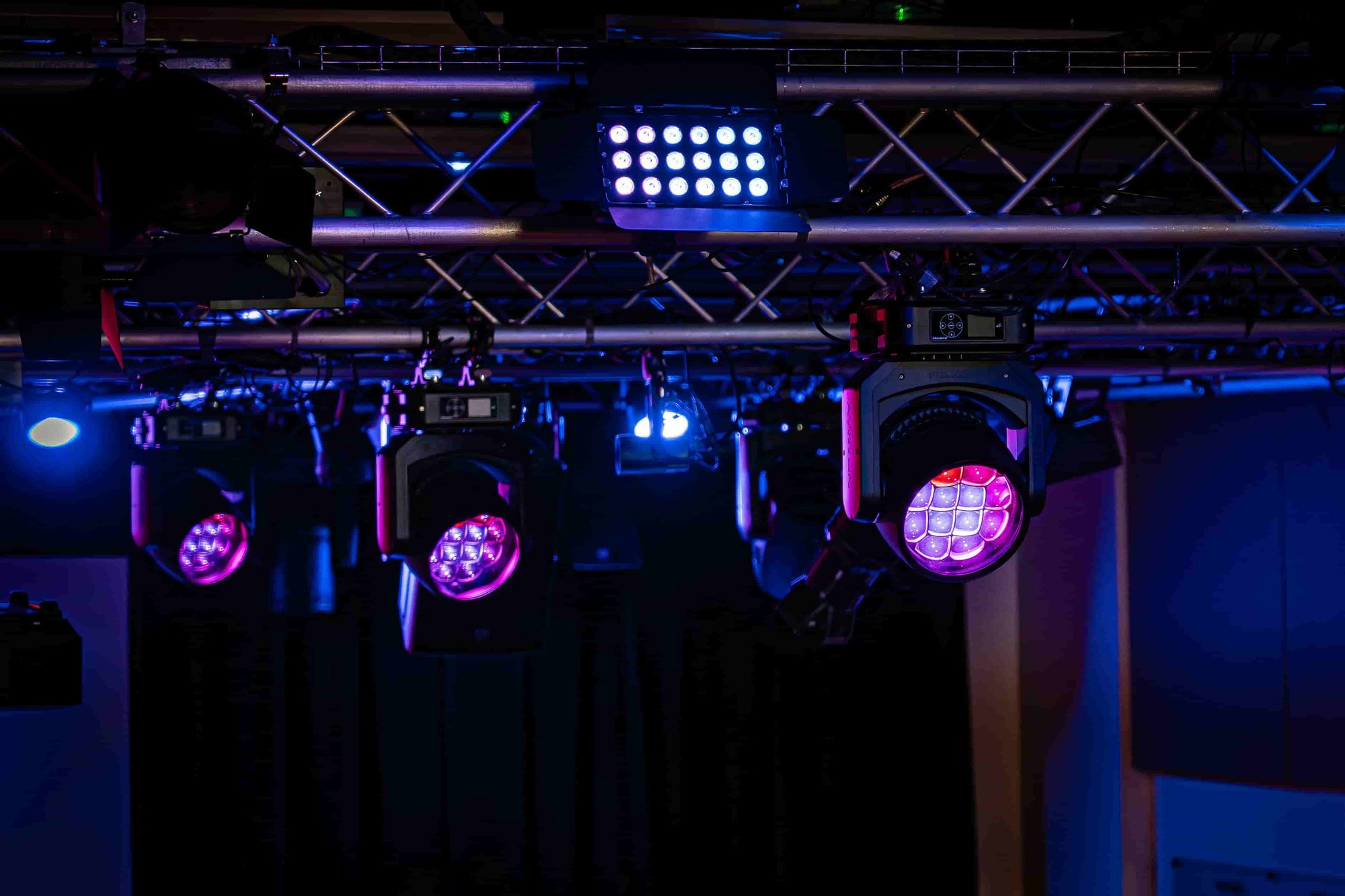 novelty-header